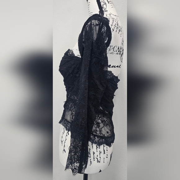 Guess Women's Black Lace Sheer Gothic Crop Top Long Sleeve Blouse Size Large - Picture 2 of 14